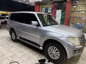 Mitsubishi PAJERO 2015