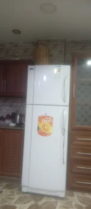 ثلاجة فدرال بحالة الوكاله شوف الصورة