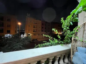 عماره سكنيه بها 14شقه ومحلات بسعر 12ونص
