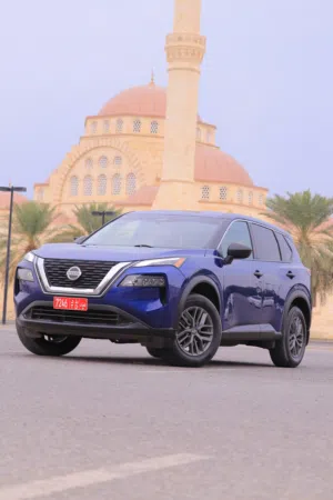 SUV Nissan in Muscat