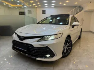 Toyota Camry 2021 limited panorama