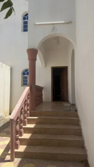فله للإيجار  خلف النجوم سمائل