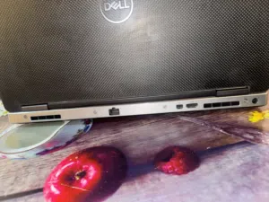 لابتوب dell شبه جديد