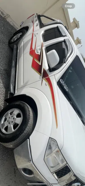 NISSAN NAVARA