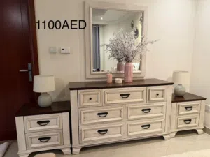 للبيع – طقم غرفة نوم أنيق
