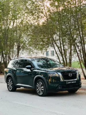 NISSAN PATHFINDER 2022 MODEL FULLY LOADED WITH PANORAMIC SUNROOF