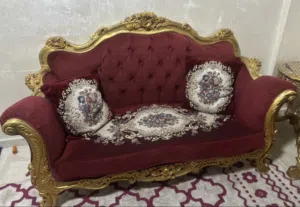 كنب وطاولة سفرة