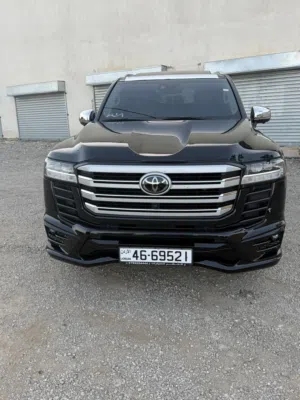 TOYOTA LAND CRUSER