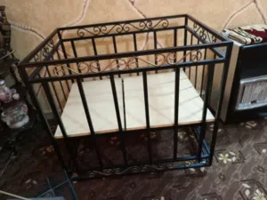 تخت أطفال للبيع