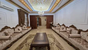 More than 6 bedrooms . 5+ Bathrooms . 280 m21