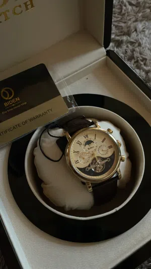 ساعة Biden بحالة ممتازة جدا للبيع