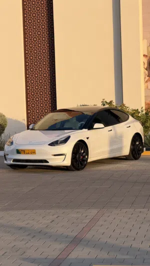 تسلا موديل 3 Performance 2021