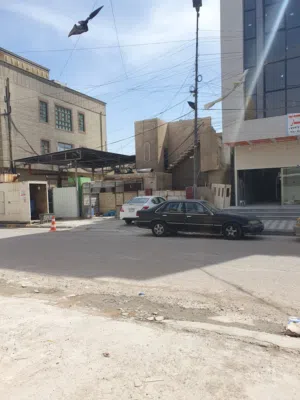 عقار في شارع فلسطين، فرع جامع الإمام علي ابن ابي طالب.