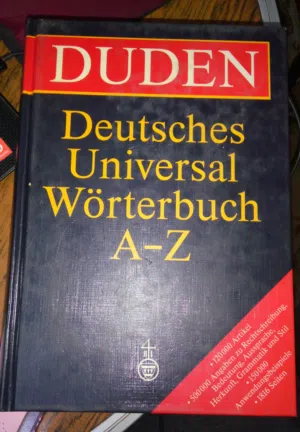 قاموس Duden  هو أقوى قاموس المانى ألمانى لم يستخدم - لطلبة ودارسى اللغة الالمانية