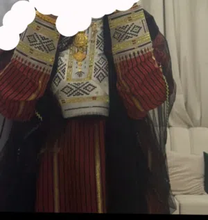 لبسه صوريه بريسم مع شال كريستال