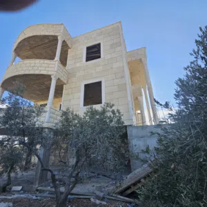 فيلا عظم بإشراف هندسي