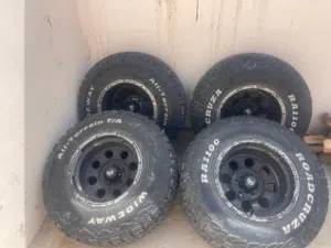 أطارات حجرية نظاف