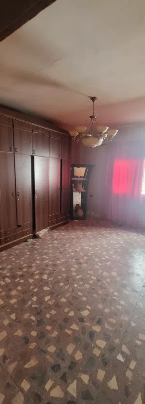 111 m2 3 Bedrooms Townhouse for Sale in Zarqa Hay Ma'soom