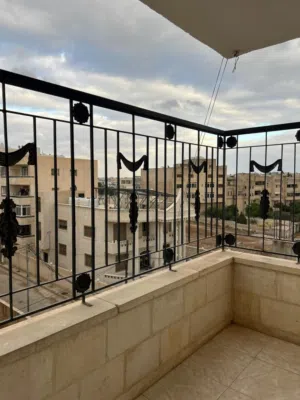 شقة للبيع بسعر مغري و مواصفات ممتازة