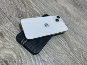 Apple iPhone 13 128 GB in Basra