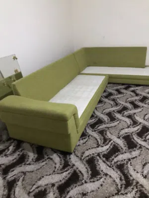 طقم كنب 8 مقاعد خشب تفصيل ثقيل بحالة ممتازة