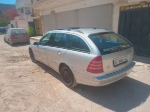 مرسيدس عائلية