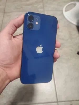 Iphone 12 مستعمل بحالة جيدة