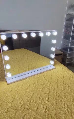 makeup mirror with bulb lights and 3 light modes