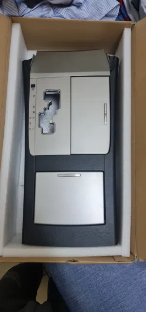Toyota Camry SE Center Console, 20 BHD negotiable