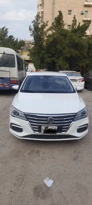 للبيع ا م جي موديل 2025 شبه اصفر