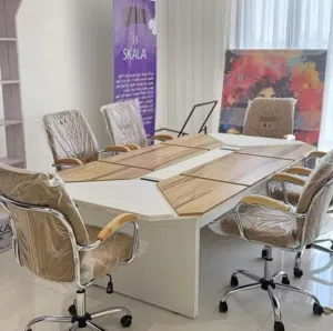 ميز اجتماع قياس.