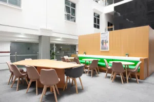 مساحة مكتبية خاصة تسع عدد 5 من الأفراد في ABU DHABI, Al Bateen C6