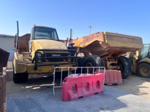 معدات آليات للبيع
