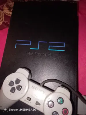 للبيع بلايستيشن 2 السعر 10دينار