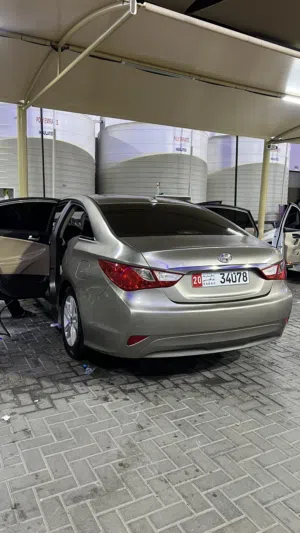 Used Hyundai Sonata in Abu Dhabi