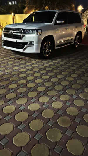 تويوتا لاند كلوزر VXR5.7(2021)