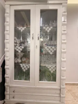 نيش ومرايه وتربيزه