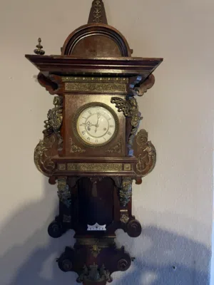 ساعة جدارية المانية