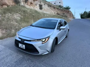 تويوتا كورولا 2020 وارد أمريكي ممشى قليل 30الف ميل في حالة الوكالة بسعر مميز