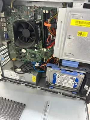 كمبيوتر مستعمل نظيف