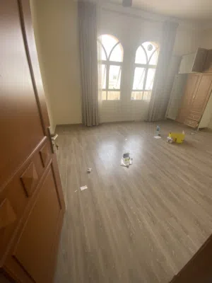 استوديو نعمه عند محطة البترول 2000 بدون عموله