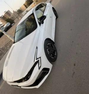 سياره البيع k5