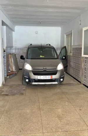 Citroën Berlingo 2017 - ديوانة 2025 - Full Option - الناظور