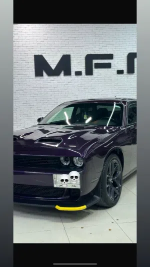 تشالنجر2021 sxt لون مميز بنفسجي فول عدا الفتحة سيارة جديدة ورقم بغداد سيارة تخبل