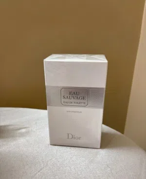 عطر سوفاج الاصلي بالكرتونه