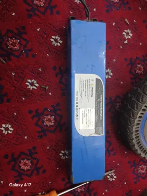 للبيع بطاريه 36 فولت شغاله امورها طيبه