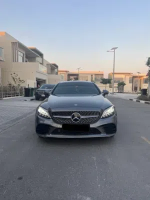 Mercedes Benz C-200 2023
