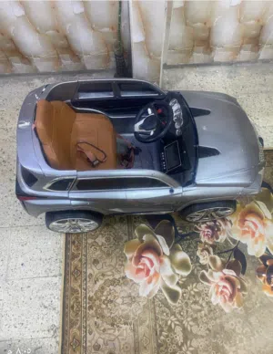 سياره مستعمله  ناقصه بطاريه وشاحن