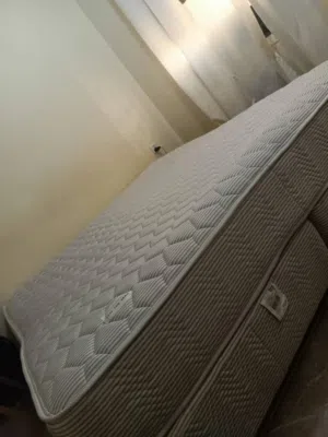 Bed and mattress Very clean urgent