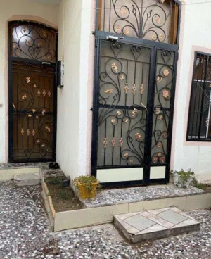 205 m2 2 Bedrooms Townhouse for Sale in Basra Manawi Lajim